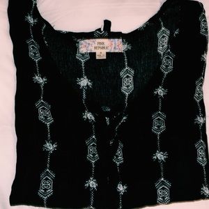 Cute black and white shirt!